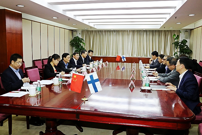 肖亚庆会见诺基亚集团总裁兼首席执行官苏立