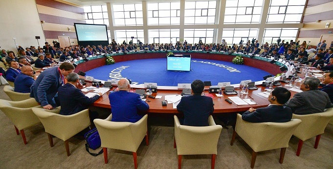 肖亚庆出席第四届东方经济论坛俄罗斯-