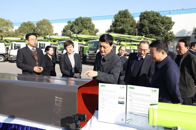 肖亚庆赴湖南调研国有企业 强调加快推进国企