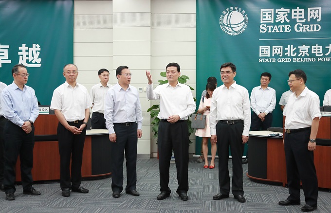 阎晓峰赴国家电网、中国电信基层单位检查督导