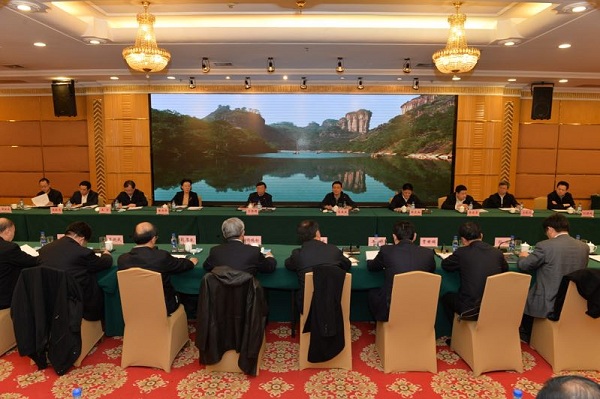 肖亚庆黄丹华出席福建省与中央企业先进制造业