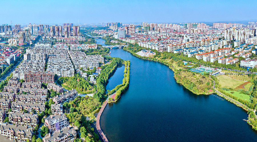 近日，中国建筑承建的湖南岳阳市污水系统综合治理一期工程王家河水环境综合治理项目清淤全部完成。图为已经清淤完成的王家河河道。