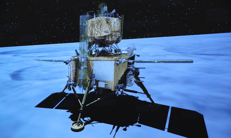 图为12月2日，在北京航天飞行控制中心拍摄的落月后的嫦娥五号探测器。（新华社记者 金立旺 摄）