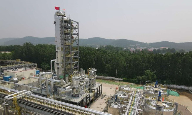 近日，中国化学工程所属中国成达总承包的兖矿鲁南化工8万吨/年聚甲醛项目甲醛装置中期交工。该项目是2019年山东省重点项目。