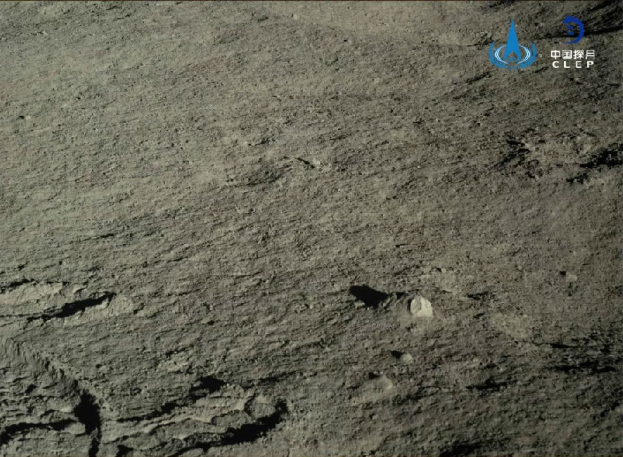 嫦娥四号着陆器和“玉兔二号”月球车分别于1月18日22时和19日17时55分受光照成功自主唤醒，遥测信号正常，能量平衡，科学载荷开机正常，继续开展月球科学探测活动。最新科学成果和科学发现将及时发布。