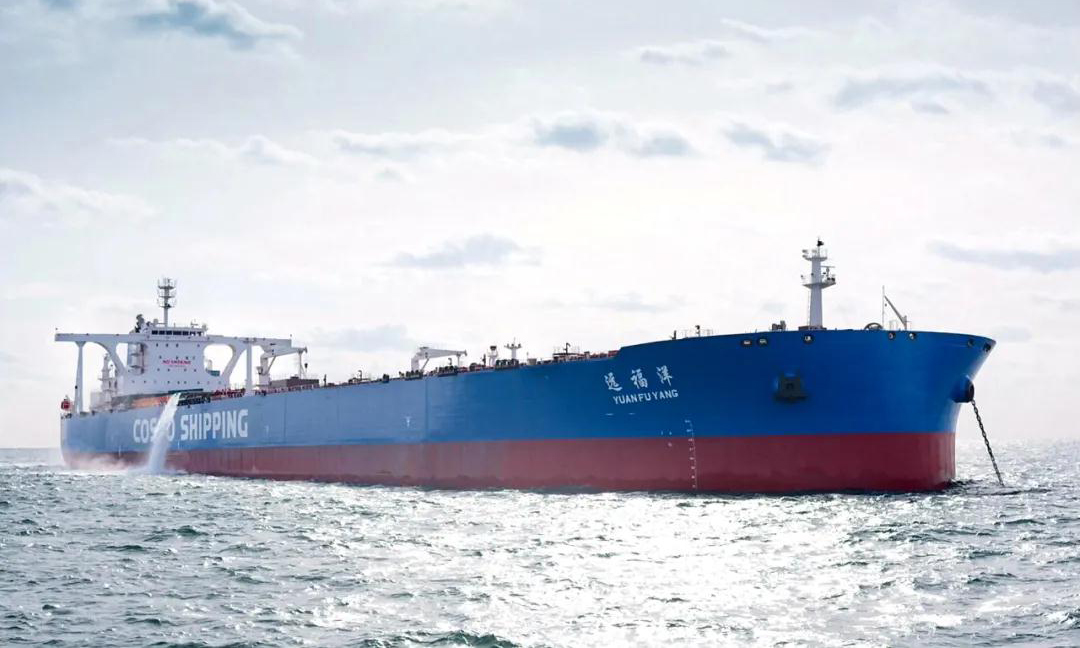 近日，中国船舶集团有限公司旗下大船集团举行30万吨超大型原油船（VLCC）90号船“远福洋”号命名交付仪式。该船从下水到具备交船状态仅用了63天，创造了大船集团近年来同型船水下周期最短纪录。