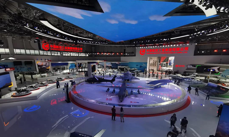 航空工业展馆位于一号馆，展示面积6500平方米，是本届航展最大的馆内展区。