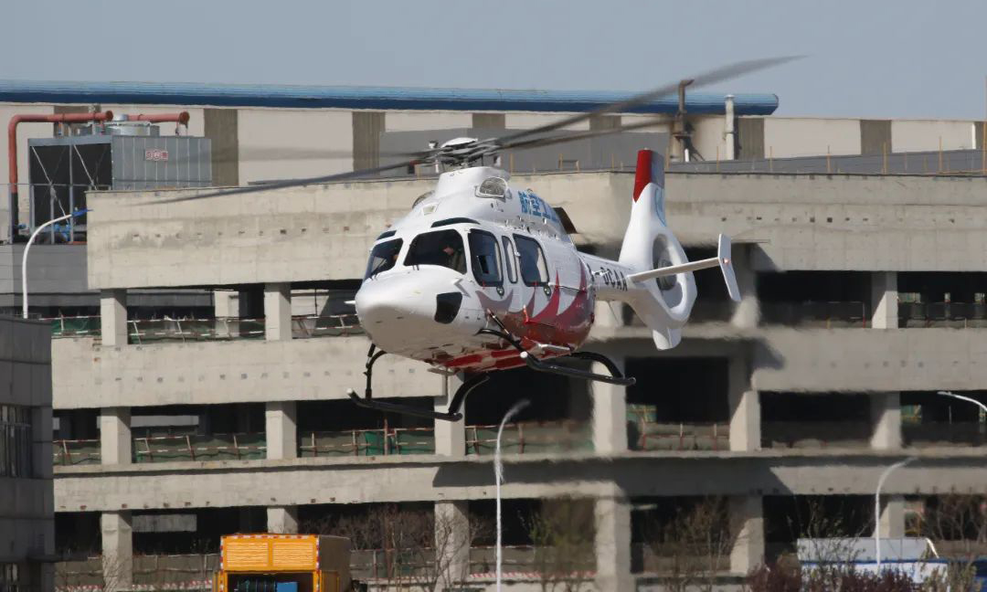 AC332直升机于2019年完成详细设计评审。2021年，部装和总装生产线在航空工业天直建成并投入使用。2022年，该架机完成总装工作。预计2025年取得型号合格证。