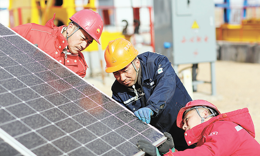 近日，辽河油田沈阳采油厂在新井井场和现有站场分批次分阶段地扩大风光电新能源利用规模。
