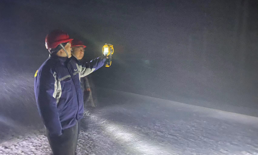 吉林大安海坨风电场运维人员开展夜间高压设备红外线测温成像工作。朱爽 摄