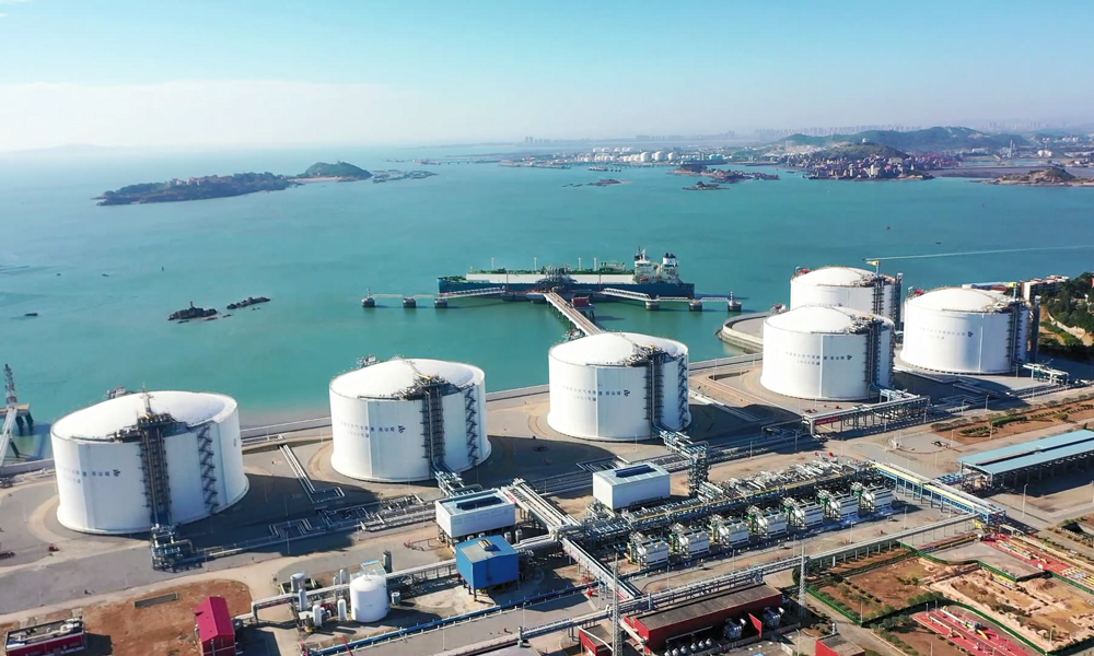 11月20日，希腊籍LNG（液化天然气）运输船“阿基里斯”号顺利在中国海油福建LNG接收站完成近7万吨进口LNG的卸货作业，标志着福建LNG投产至今累计接卸进口LNG突破700船。
