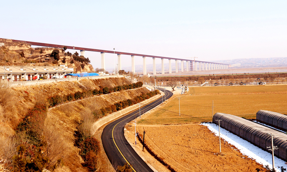 1月26日，中国中铁旗下中铁工业参建的菏（泽）宝（鸡）高速临猗黄河大桥主桥钢箱梁合龙，标志着临猗黄河大桥成功合龙。