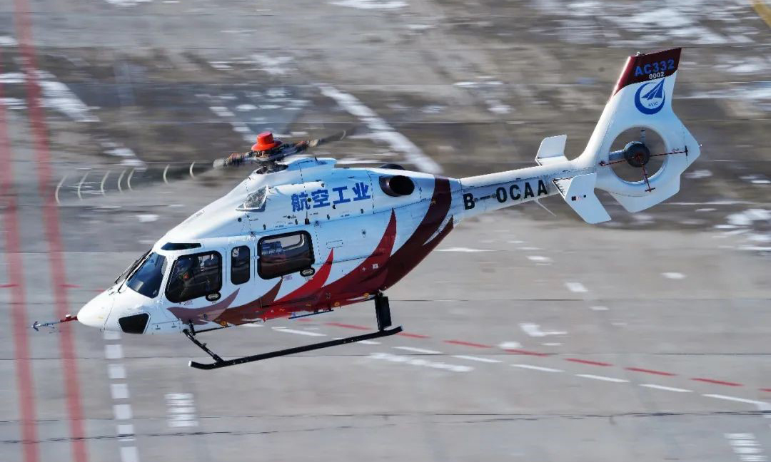 截至目前，AC332直升机已基本完成调整试飞工作，累计飞行约200架次，包括直升机速度、高度和重量重心的扩展以及直升机平衡特性、静稳定性、动稳定性、近地面机动等平台能力试飞，在开展适航验证试飞的同时，根据气象条件结合完成高寒摸底试飞。