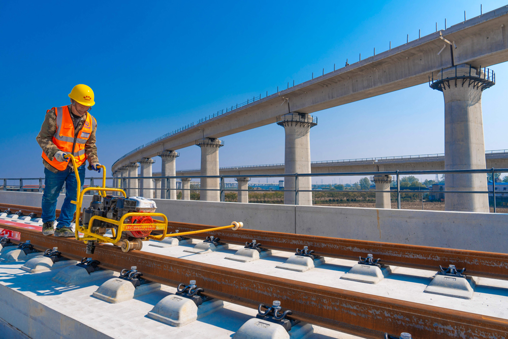 阜淮高铁是皖北地区城际铁路网的重要组成部分，建成后将结束安徽省亳州市蒙城县和利辛县不通高铁的历史，对促进区域经济协调发展具有重要意义。