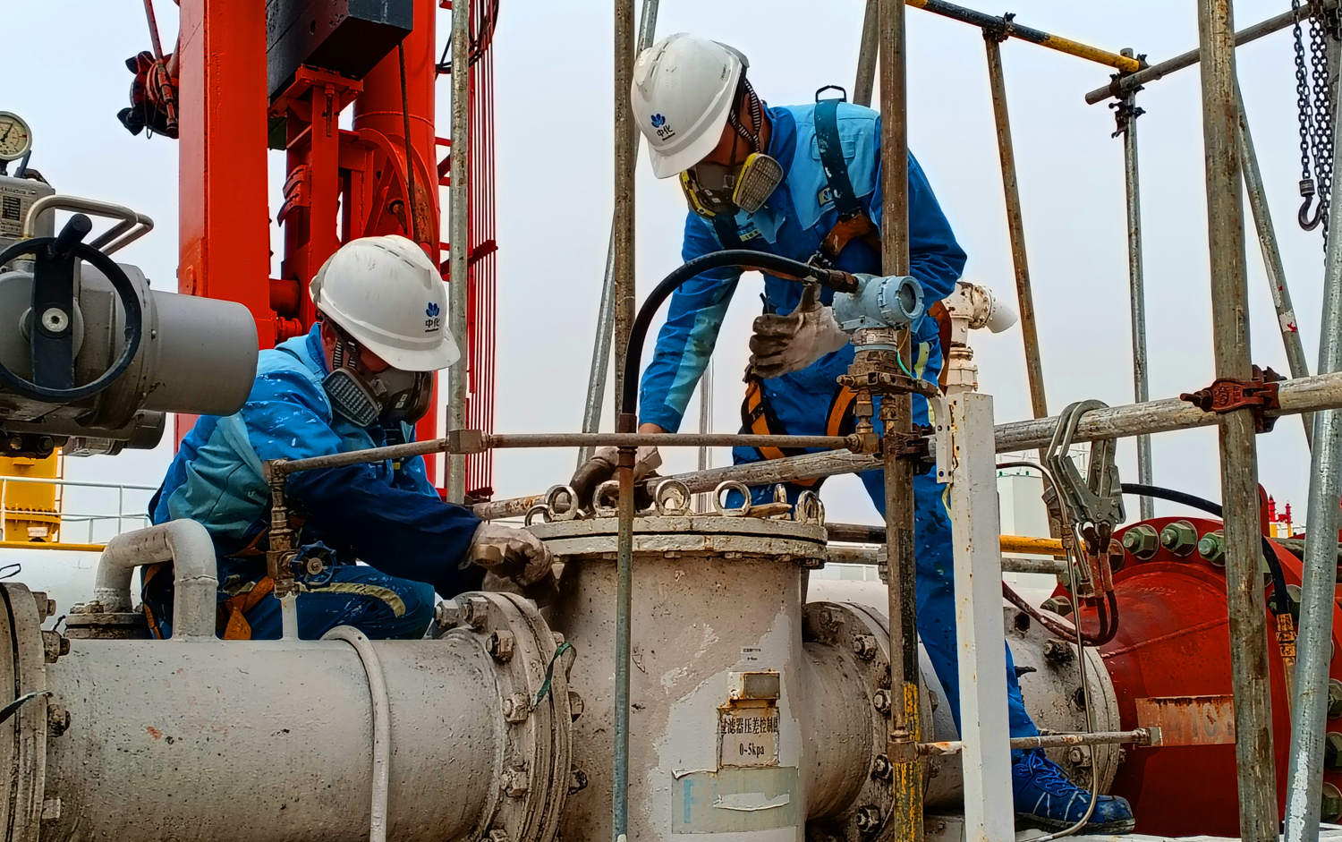 近日拍摄的检修现场。