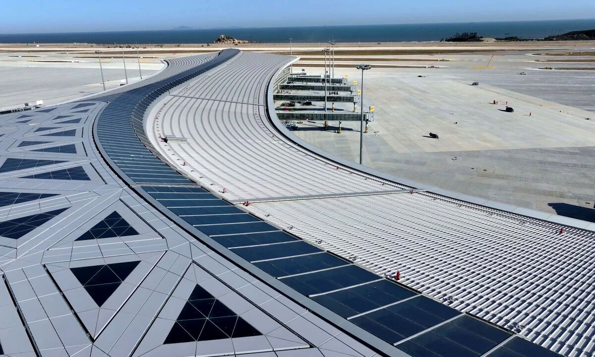 作为福建省重点民生工程，福州长乐国际机场扩容升级意义深远，是实现机场“双跑道、双航站楼”运营、全面提升旅客吞吐能力与综合服务水平的核心支撑。