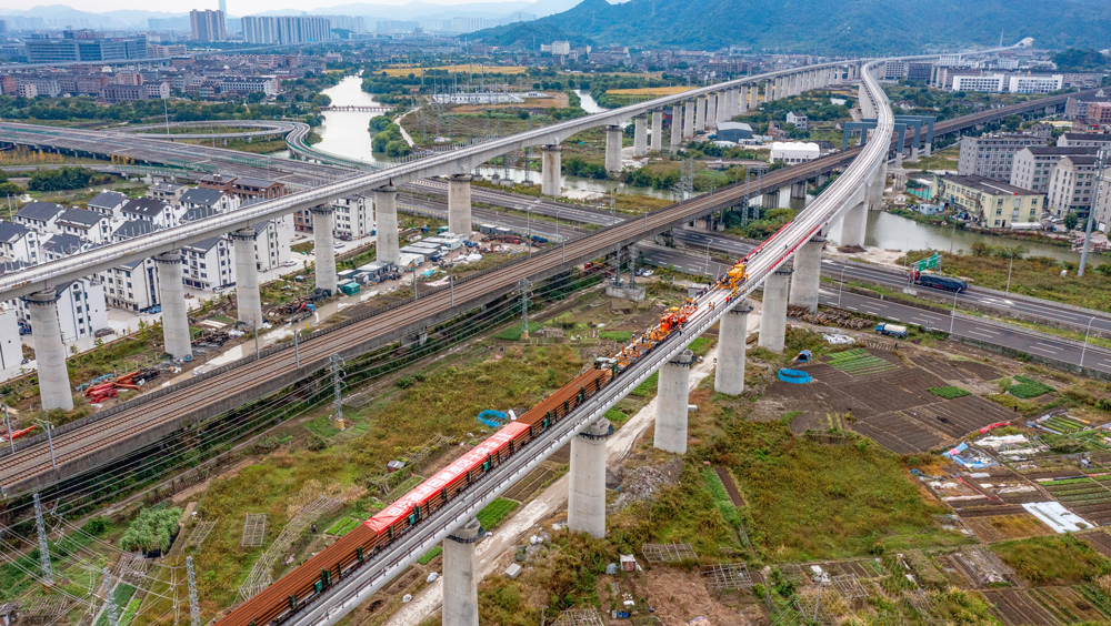 杭台高铁温玉段开始铺轨