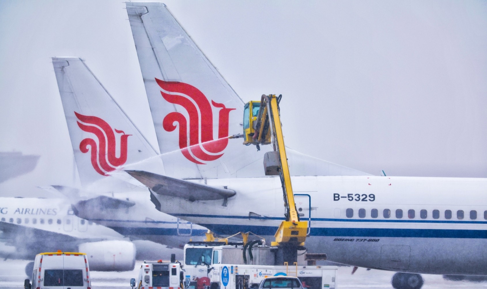 迎风斗雪！中航集团全力保障旅客安全出行 