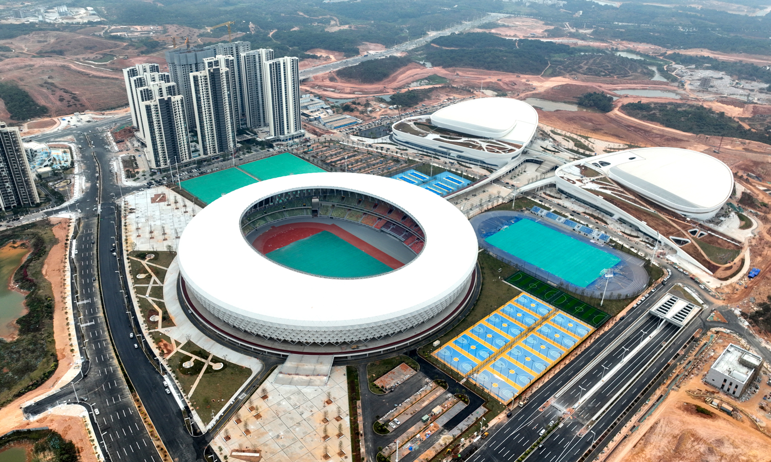 中国建筑一批重点项目竣工