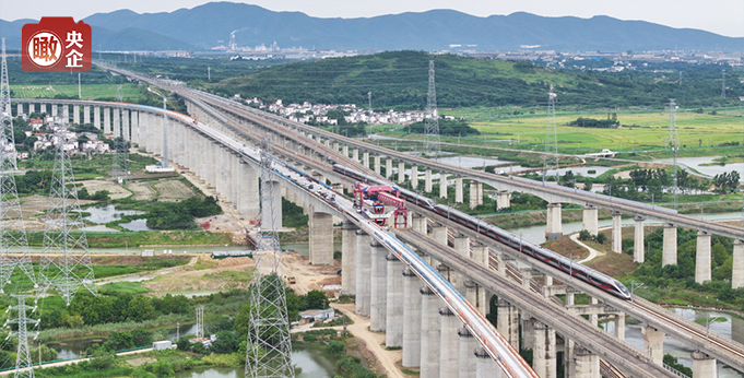 【瞰央企】巢马城际铁路全线箱梁架设完成