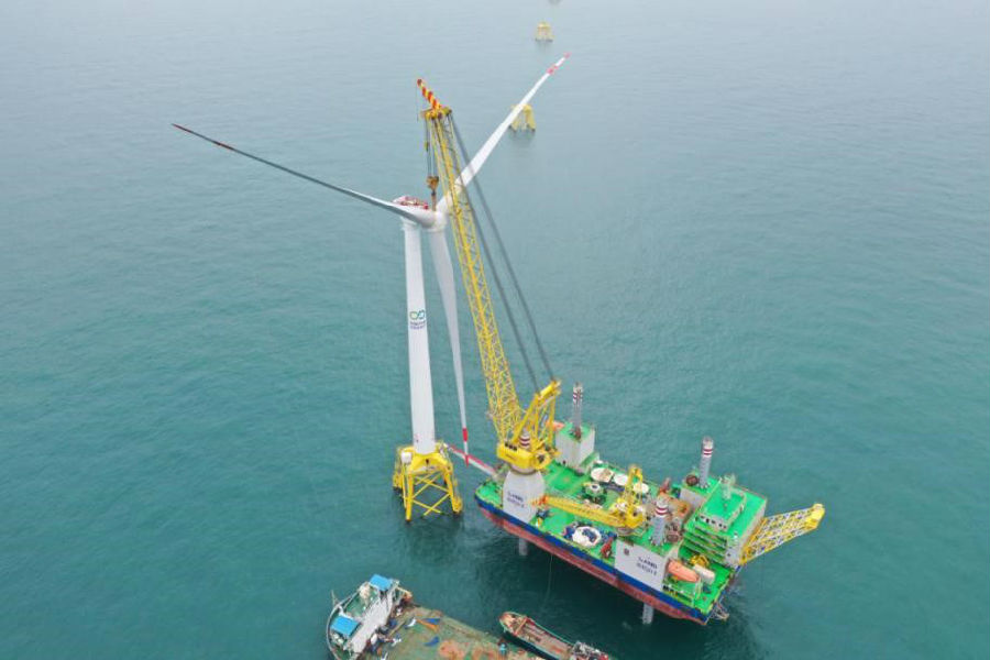 中国节能阳江海上风电项目首台风机吊装成功-国资论坛
