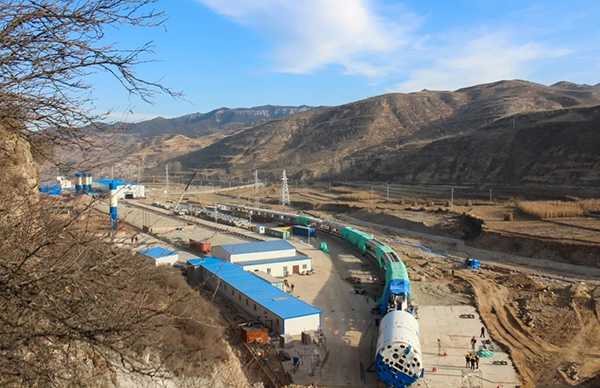 山西中部引黄工程总干线全线贯通中国铁建施工