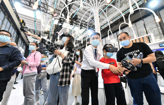 中国联通多项创新科技闪耀第三届“数字中国”建设峰会-《国资报告》杂志