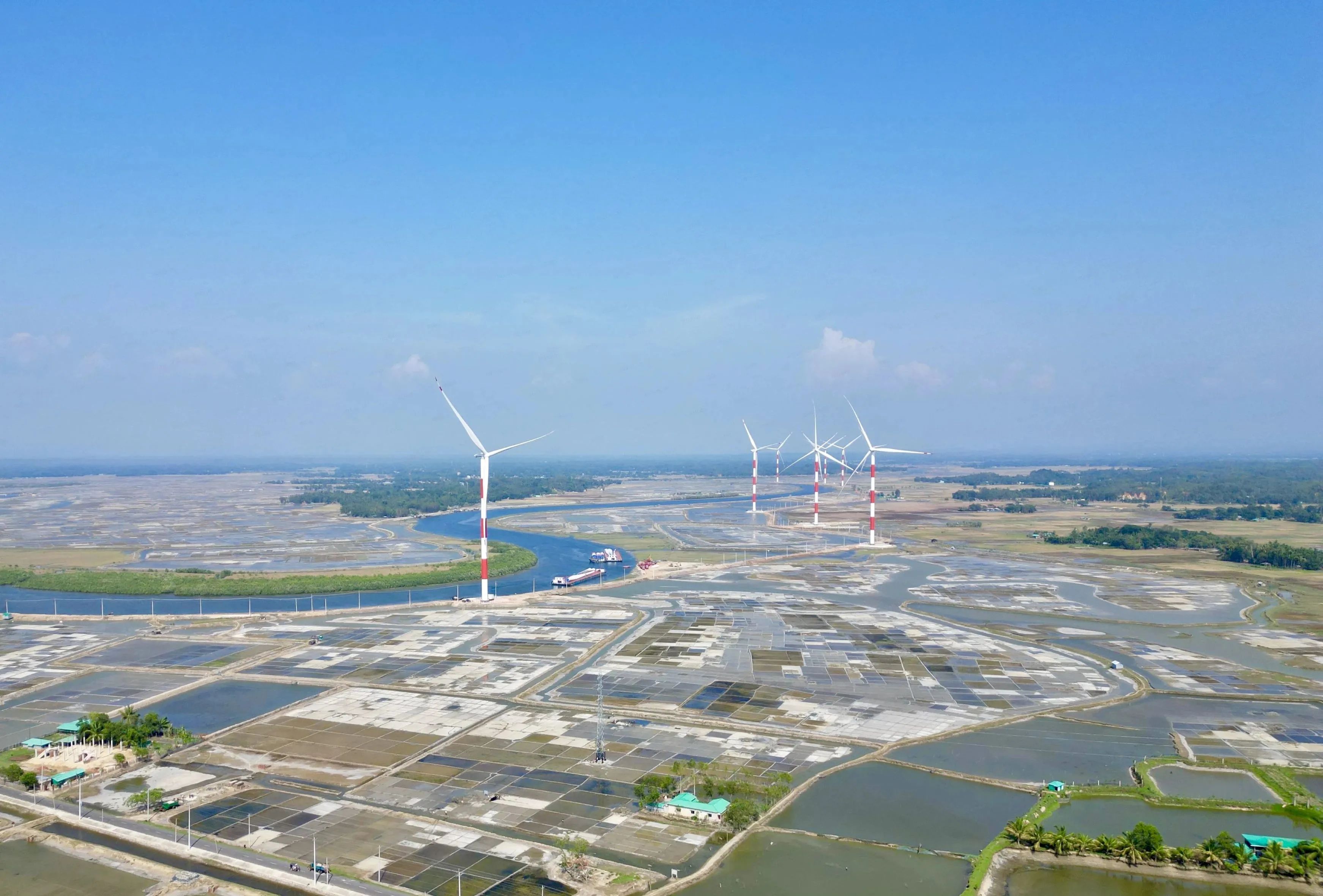 中企承建的孟加拉国首个大型风电场投产发电