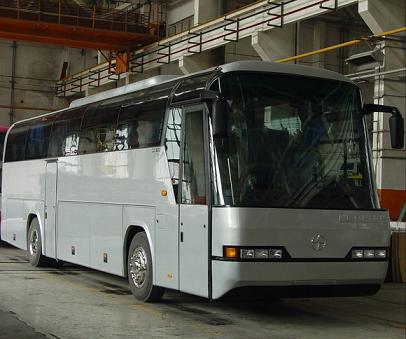 中国兵器工业集团北方车辆公司两台份bfc6120尼奥普兰北方大客车驶出
