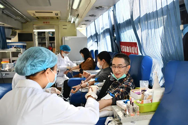 江苏省属企业4000多人主动献血缓解用血压力-国资论坛