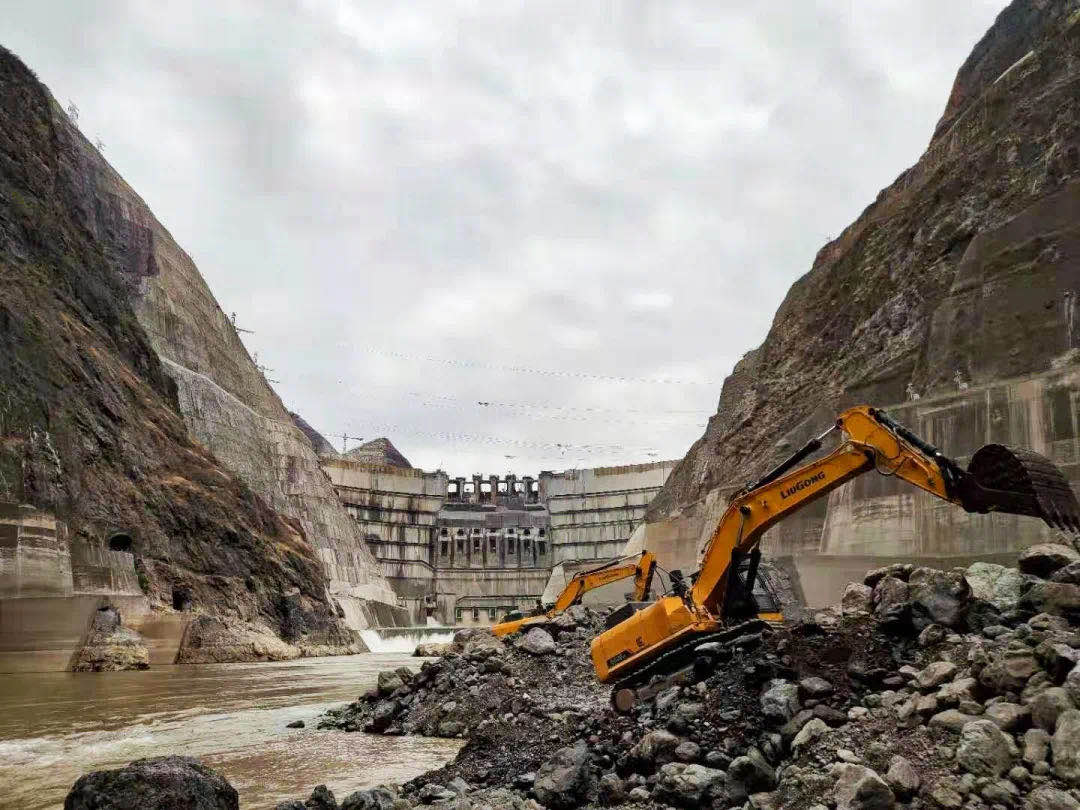 广西柳工挖掘机助力在建世界最大水电工程-国资论坛