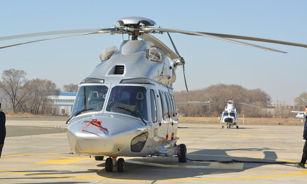 近日，1架AC352和1架AC312E直升机从哈尔滨平房机场转场建三江湿地机场，分别进行发动机安装损失试飞和四轴自动飞行控制系统调参试飞。