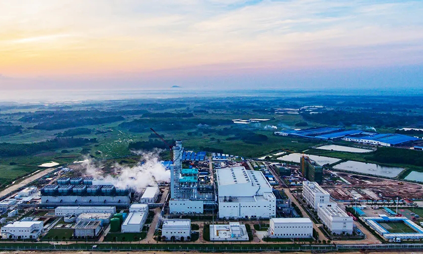 6月24日，海南岛首座大型天然气调峰电厂——海南文昌2×460MW级燃气—蒸汽联合循环电厂全面投产发电，为海南自由贸易港建设提供坚强电力保障。