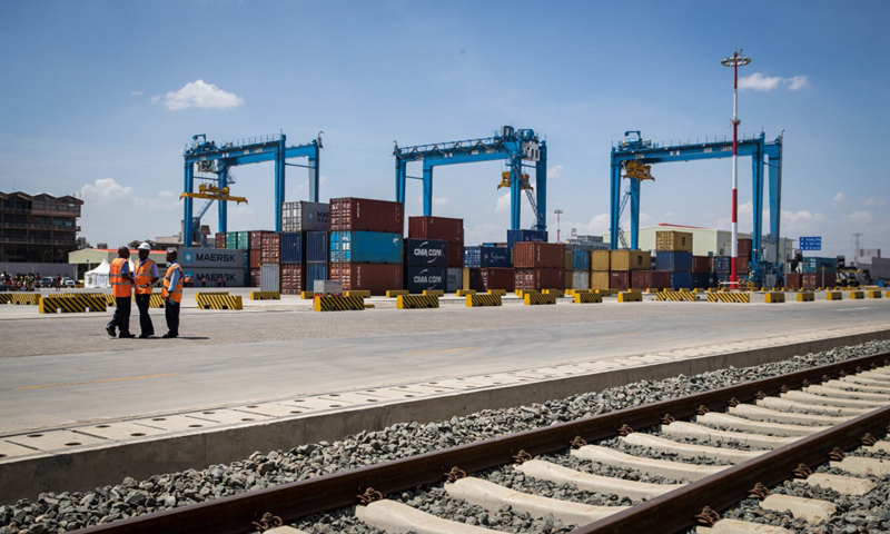 这是12月16日拍摄的肯尼亚内罗毕内陆集装箱港。（新华社记者 吕帅 摄）