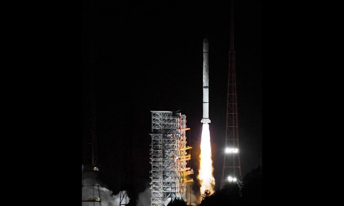 6月5日21时07分，我国风云二号H星在西昌卫星发射中心用长征三号甲运载火箭成功发射。 （新华社记者 刘坤 摄）