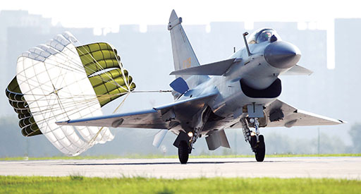 歼10首飞20年 回顾这些精彩的历史瞬间