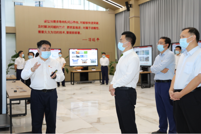 翁杰明赴中国电科调研科技创新与改革发展工作